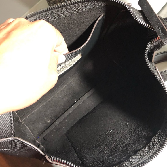 Kenneth Cole REACTION - Crossbody Bags - Picture 6 of 8